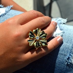 This fabulous Ring is with Swarovski stone